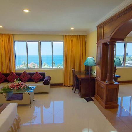 Golden Sea Hotel Sihanoukville Exterior photo